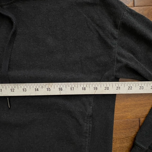 Sweaty Betty Funnel Neck Luxe Fleece Cropped Yoga Sweatshirt - Picture 8 of 10